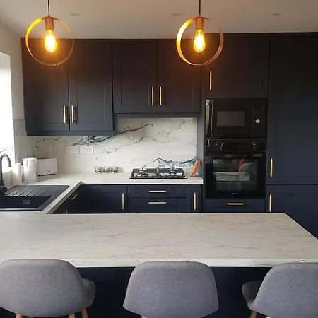 Hogan's * Эннистимон